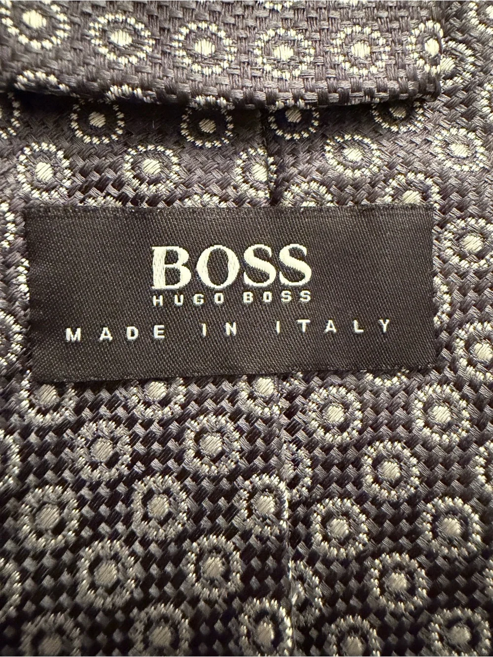 Hugo Boss Classic Men's Navy Patterned Silk Tie 3” wide